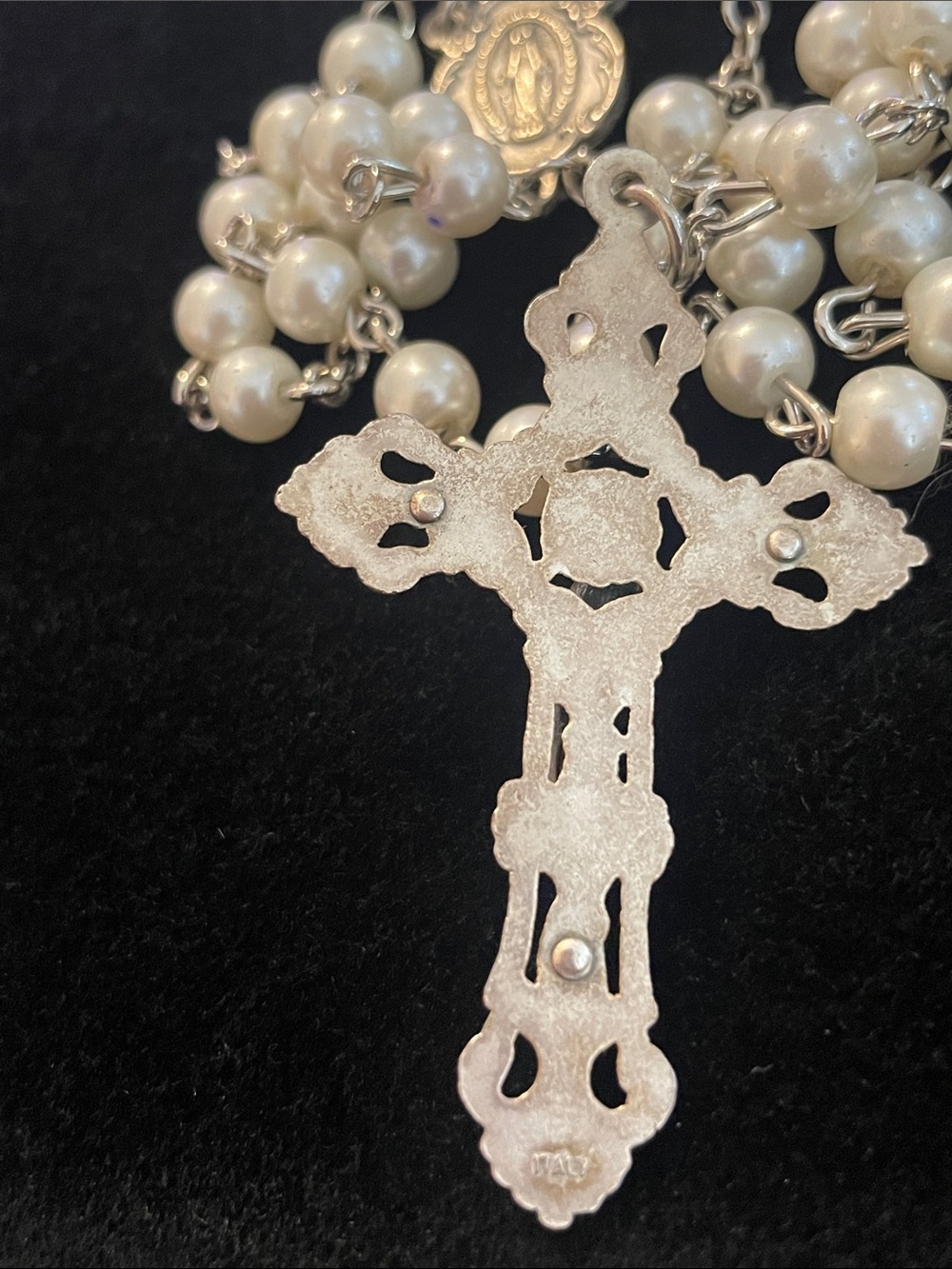 Gorgeous vintage Rosary! Italy. Faux pearl cream color! - Picture 2 of 3